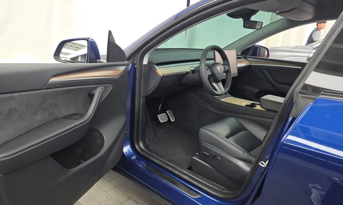 Tesla Model Y — фото 7