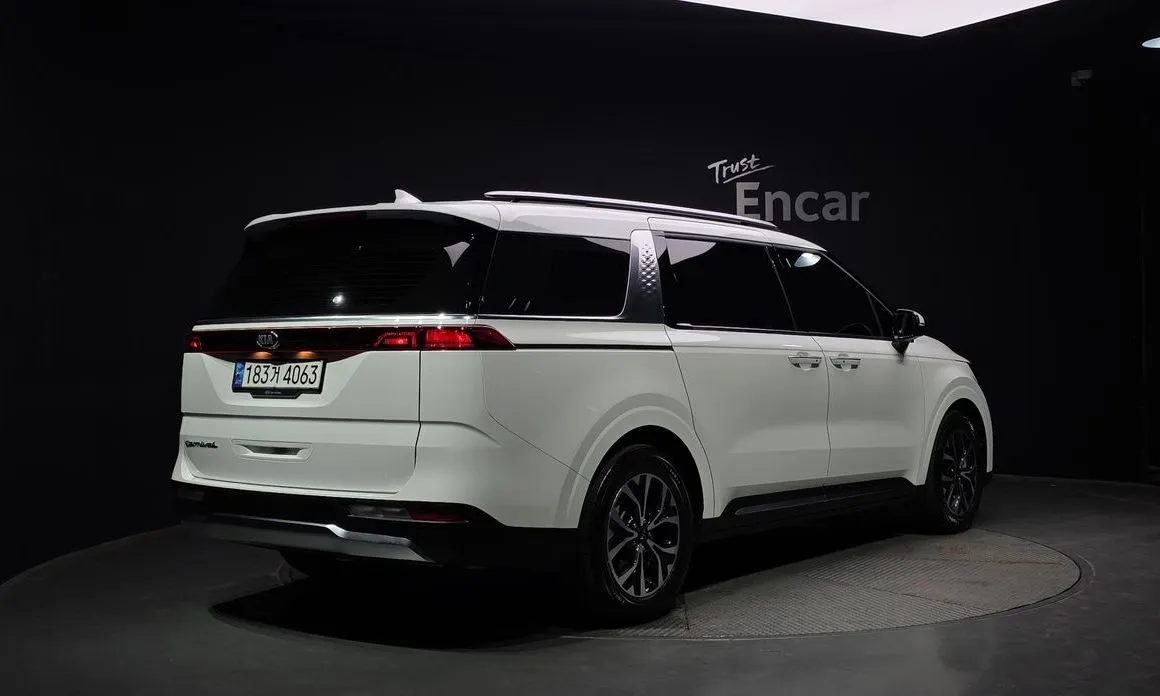 Kia Carnival — фото 2