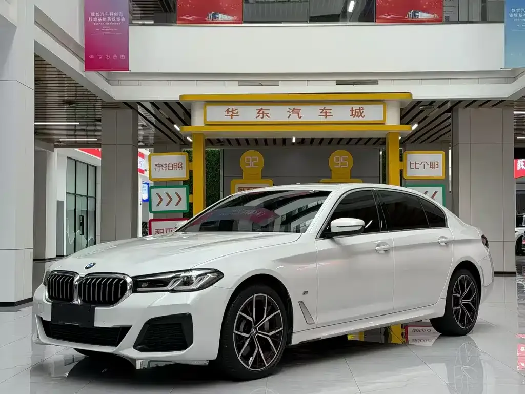 BMW 5 Series — фото 1