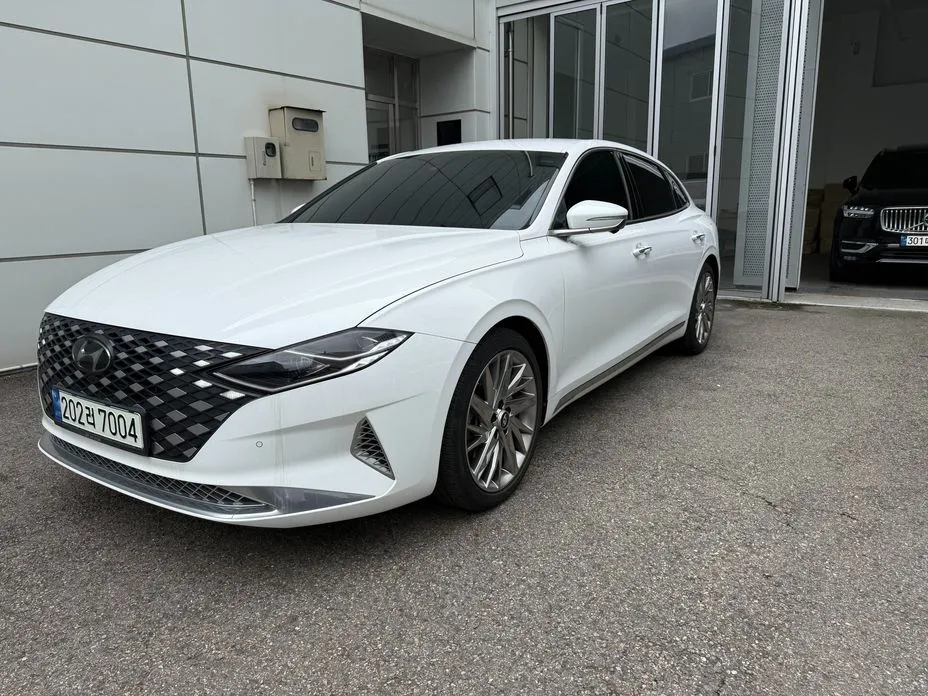 Hyundai Grandeur — фото 1