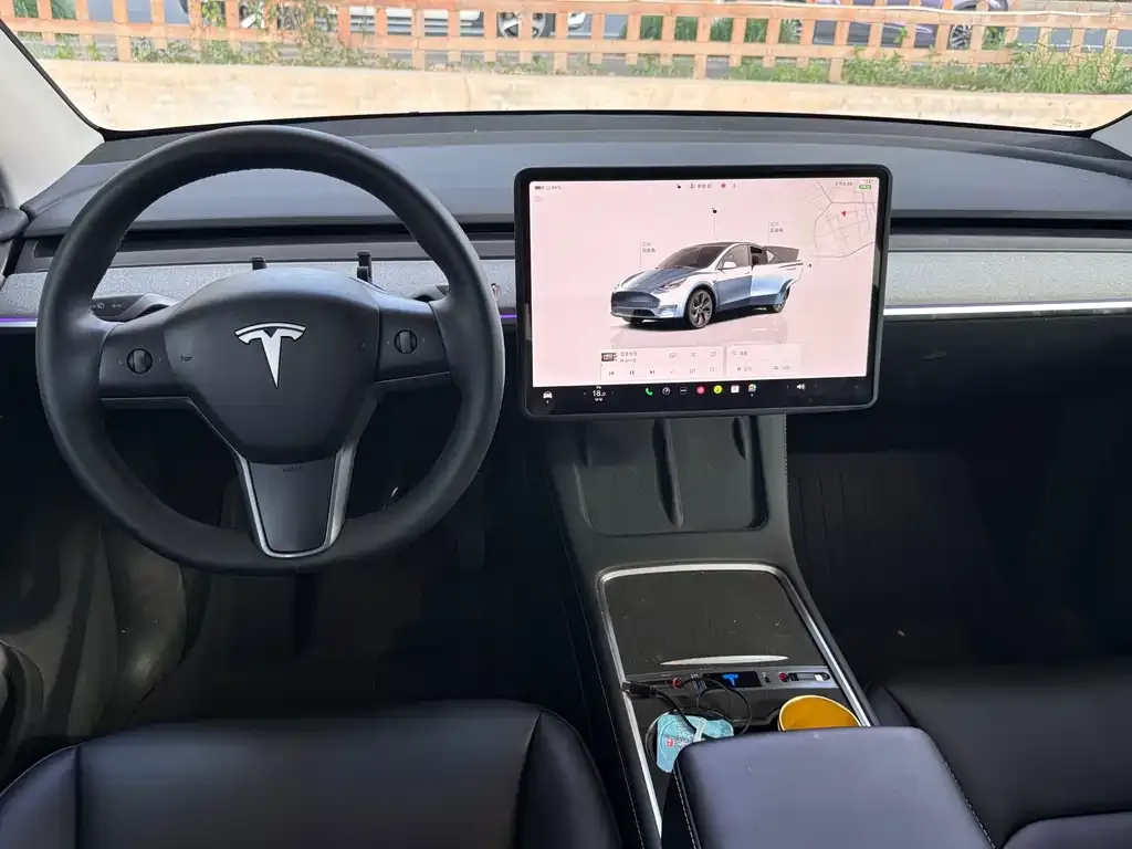 Tesla Model Y — фото 5