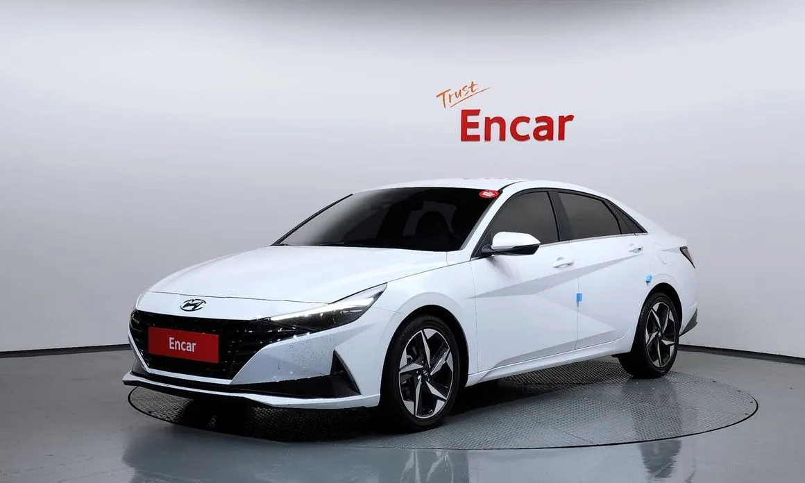 Hyundai AVANTE — фото 1
