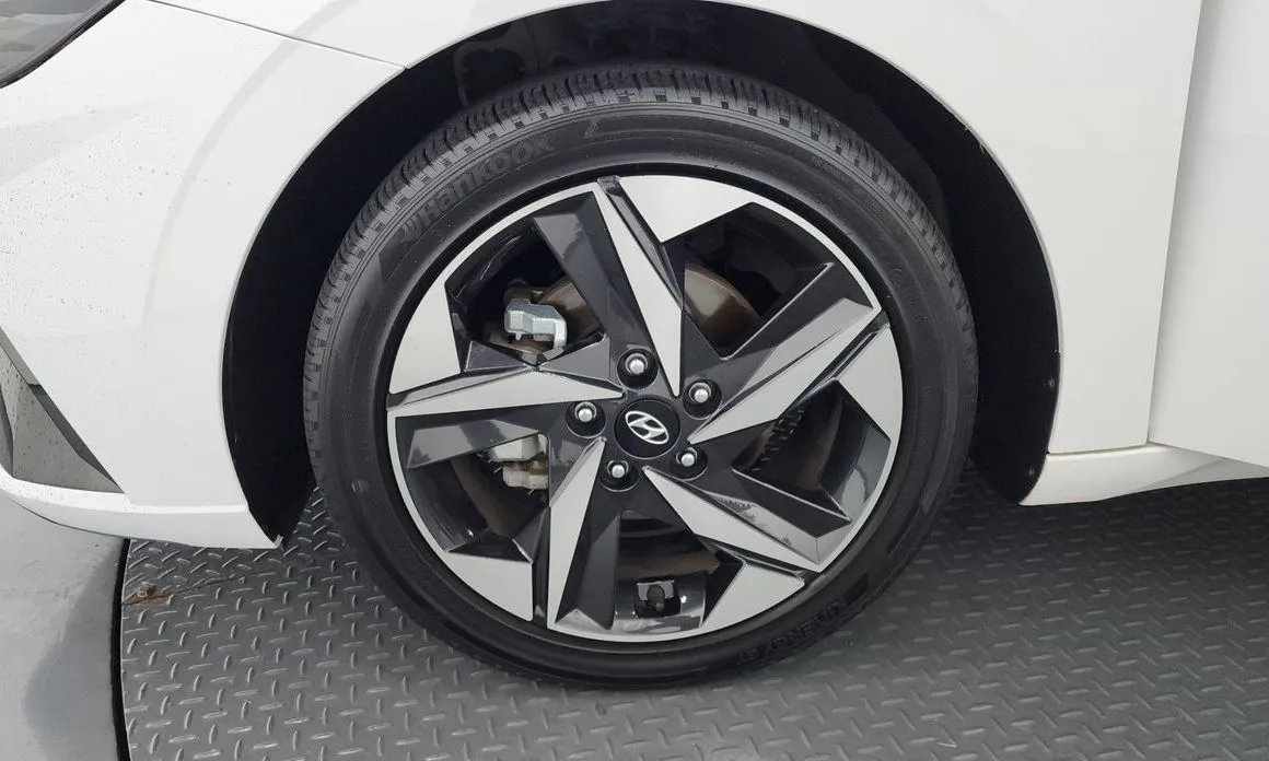 Hyundai AVANTE — фото 9