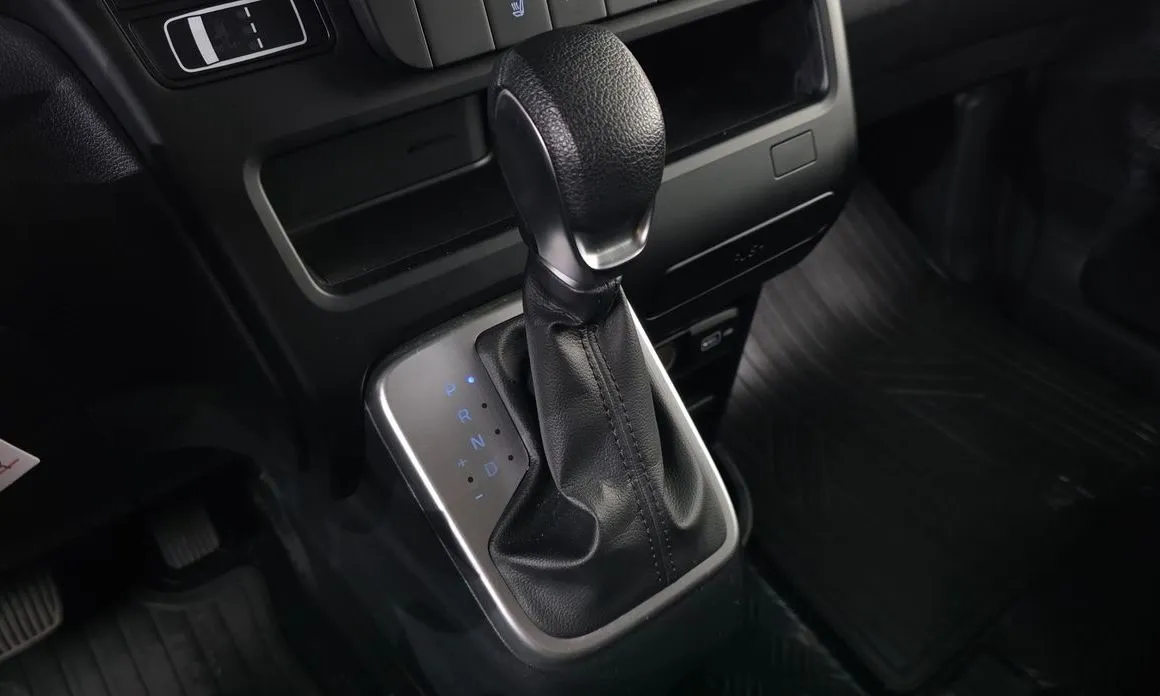 Hyundai Staria — фото 2