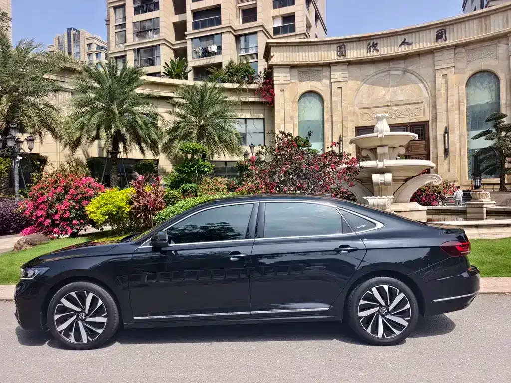 Volkswagen Passat — фото 8