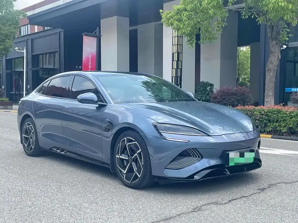 BYD Seal — фото 10