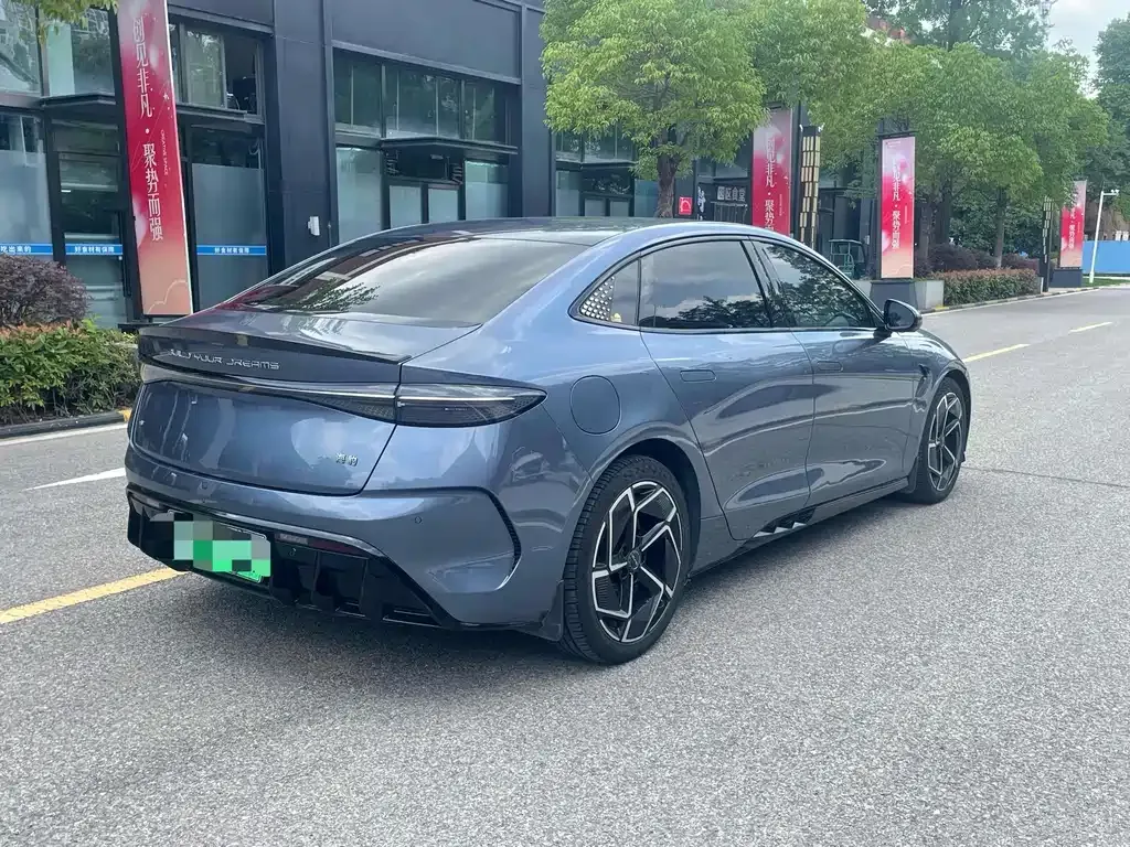 BYD Seal — фото 9