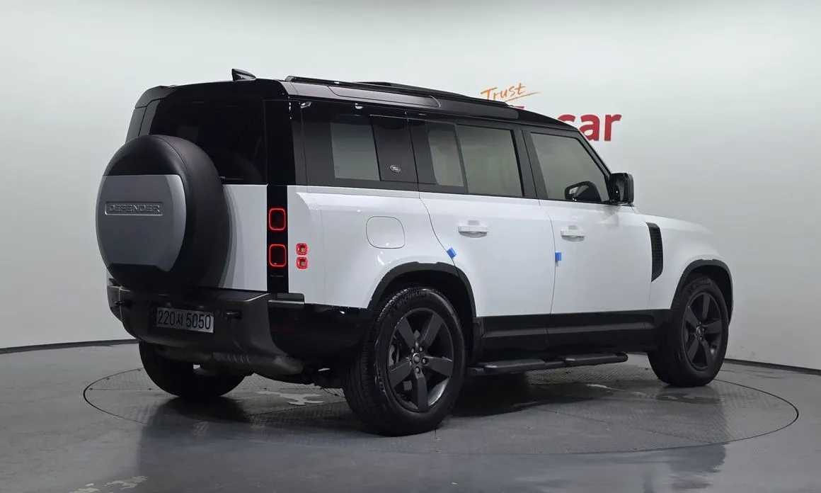 Land Rover Defender — фото 6