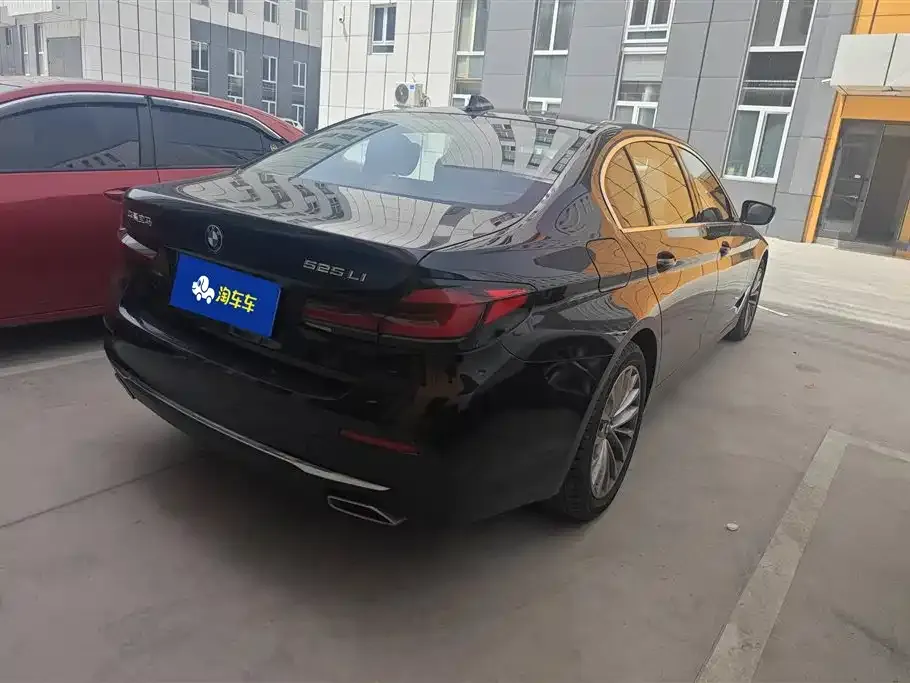 BMW 5 Series 2024 из CN, фото 8