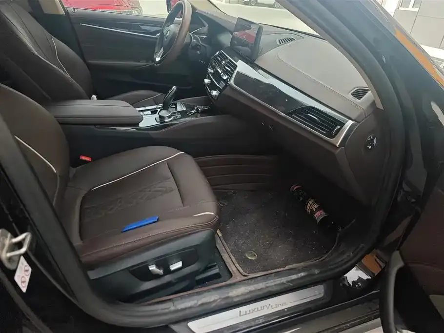 BMW 5 Series 2024 из CN, фото 5