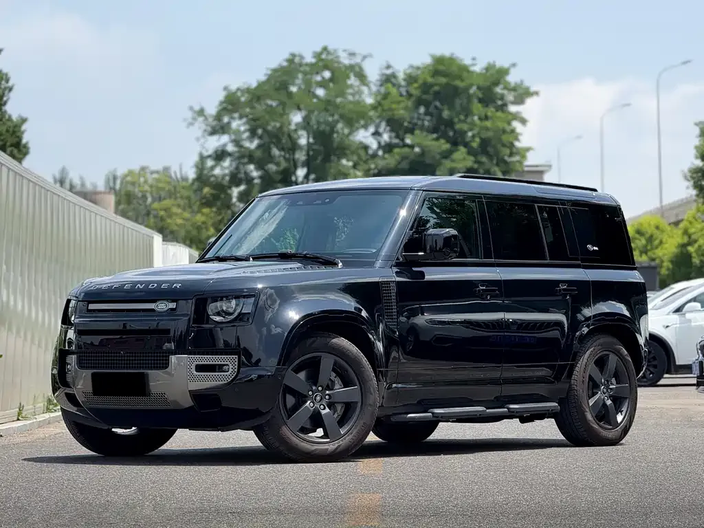 Land Rover Defender — фото 1