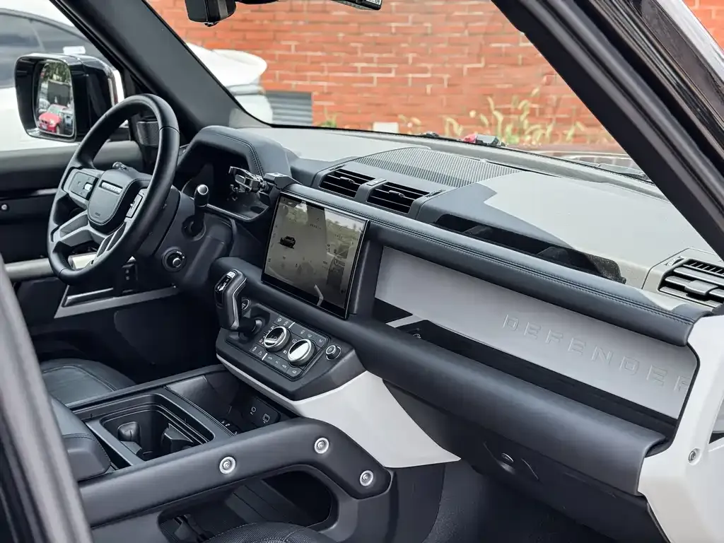 Land Rover Defender — фото 8