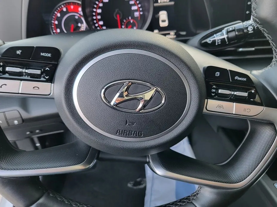Hyundai AVANTE — фото 6