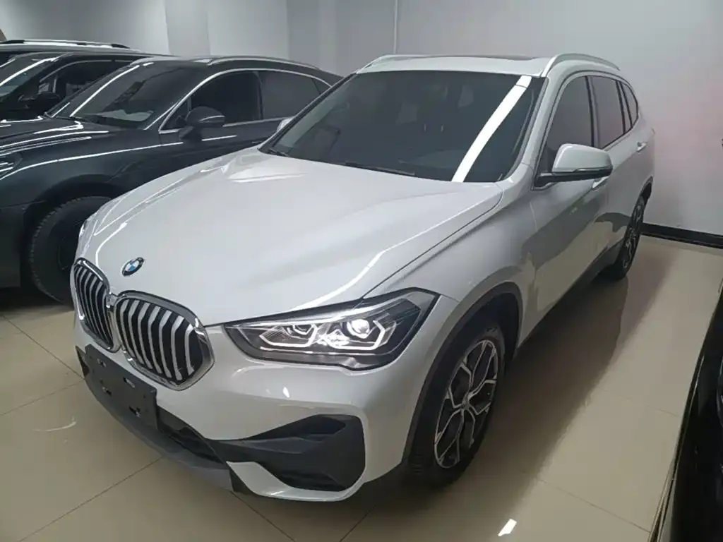 BMW X1 — фото 9