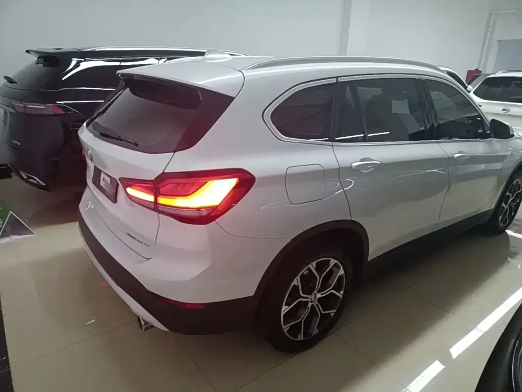 BMW X1 — фото 3