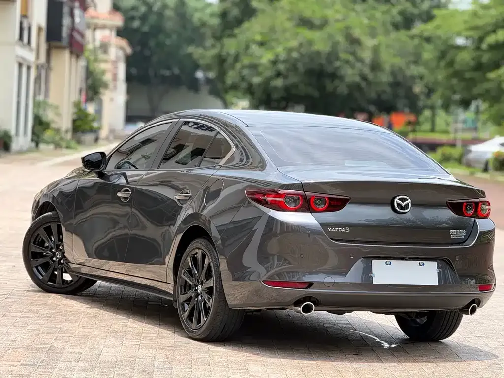 Mazda 3 Axela — фото 4