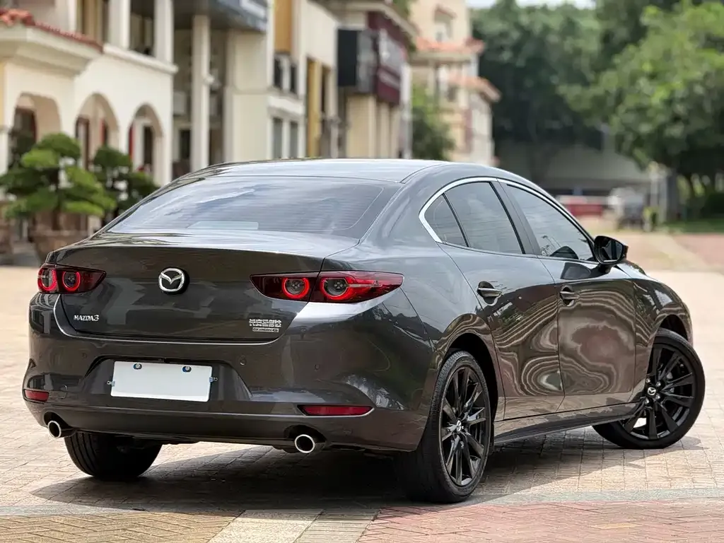Mazda 3 Axela — фото 9