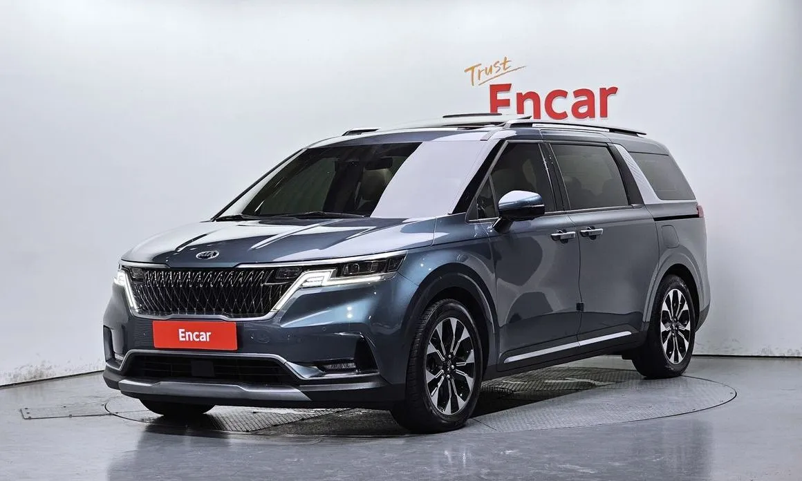 Kia Carnival — фото 1