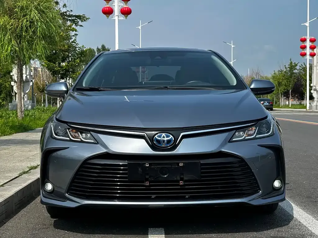 Toyota Corolla — фото 3