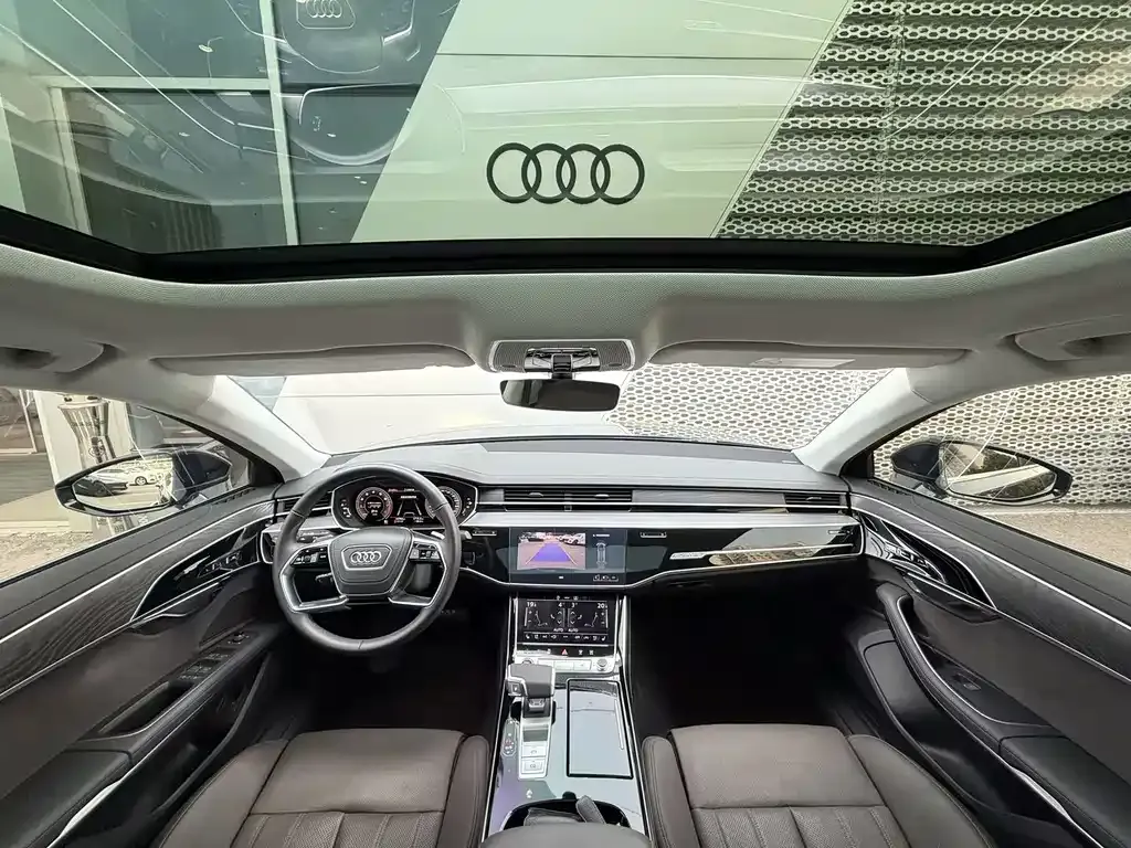 Audi A8 — фото 3
