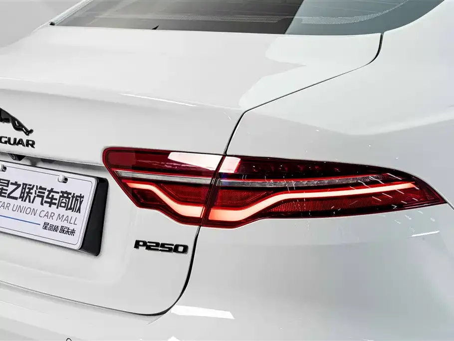 Jaguar XEL — фото 8