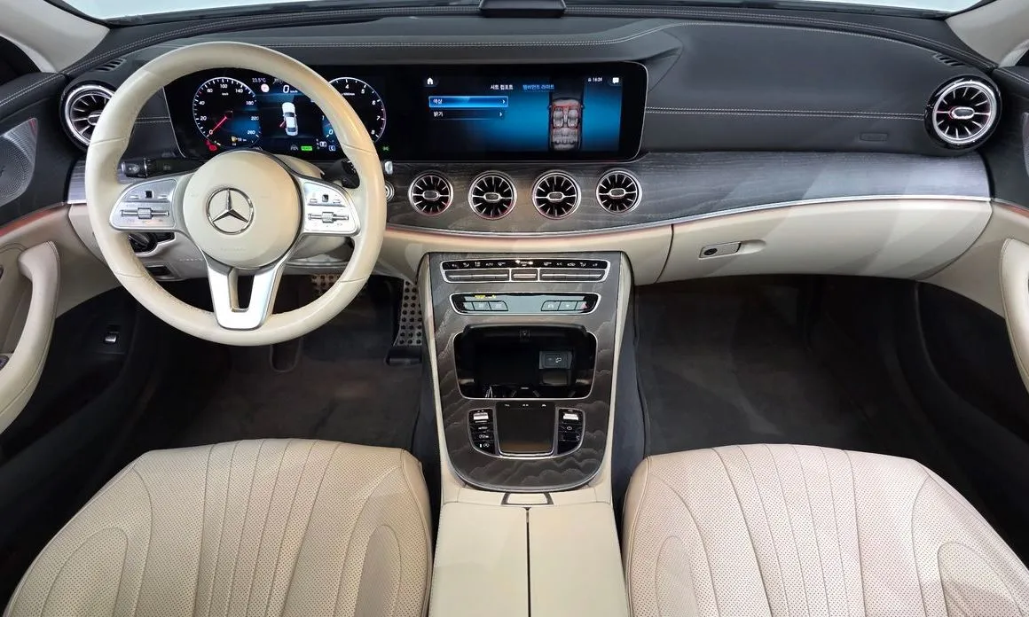 Mercedes-Benz CLS-Class — фото 1
