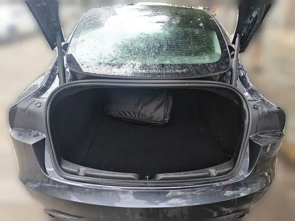 Tesla Model 3 — фото 10