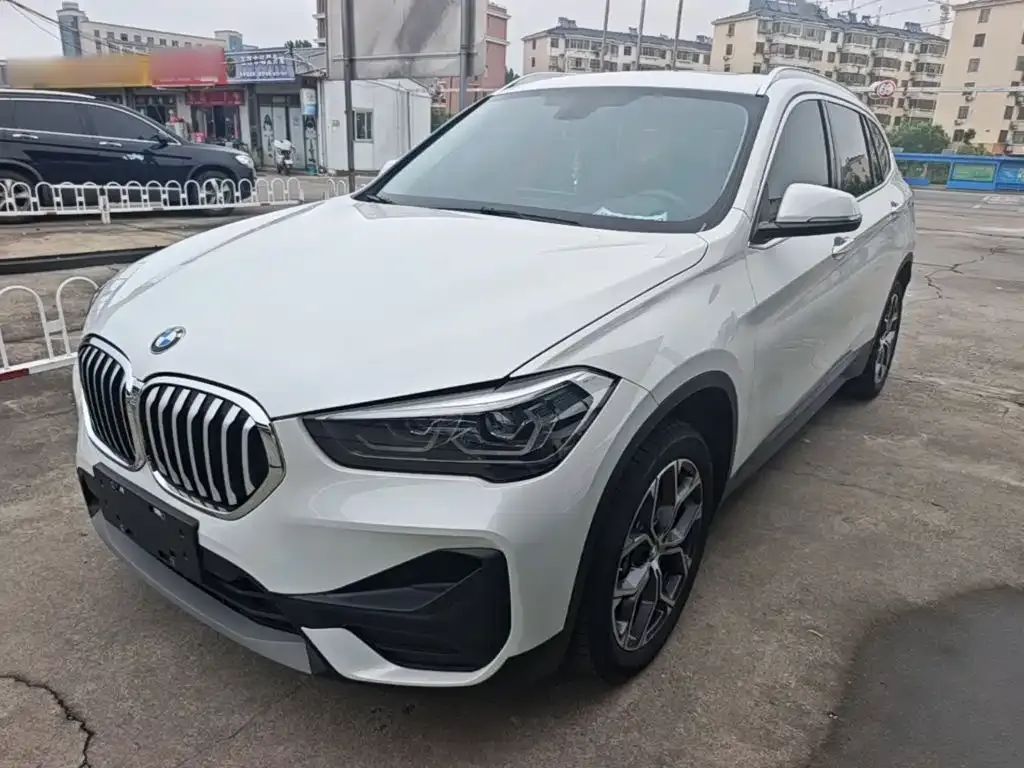 BMW X1 — фото 1