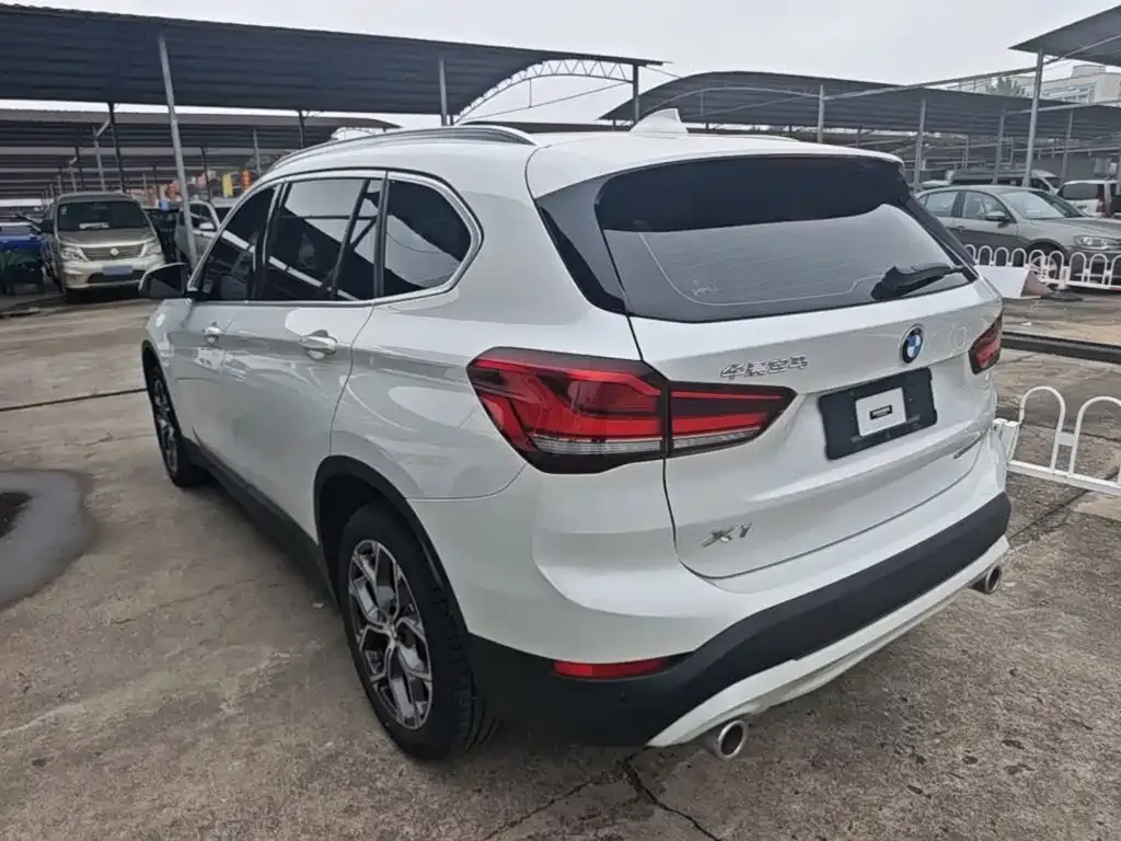 BMW X1 — фото 3