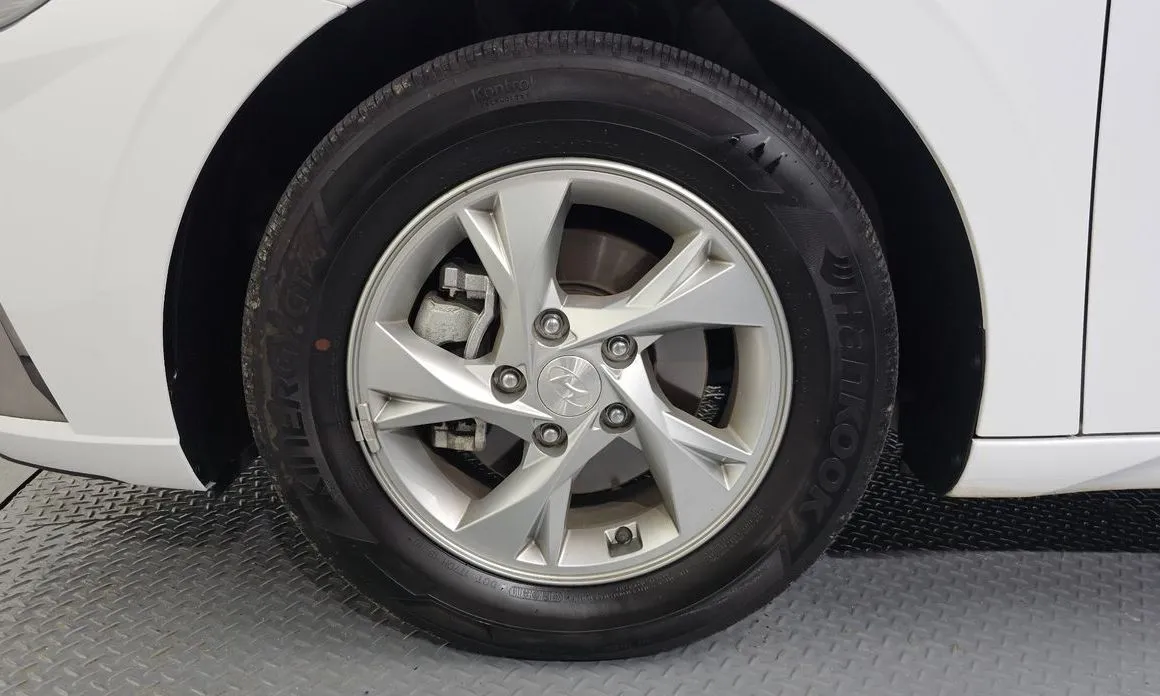 Hyundai AVANTE — фото 4