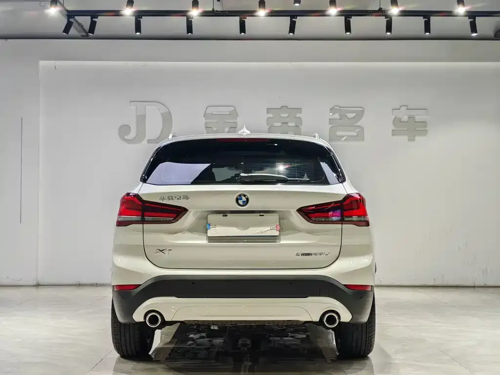 BMW X1 — фото 3