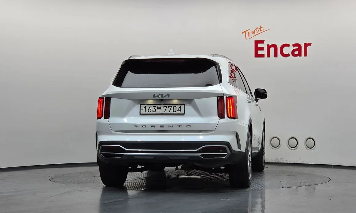 Kia Sorento — фото 7
