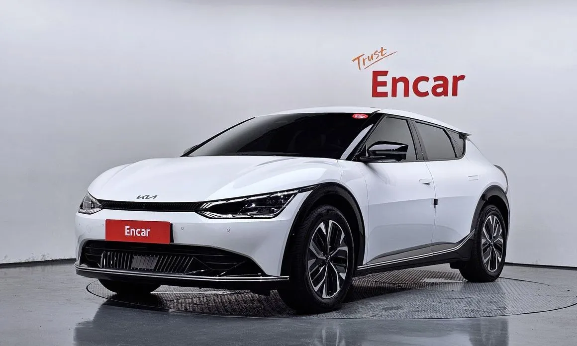 Kia EV6 — фото 1