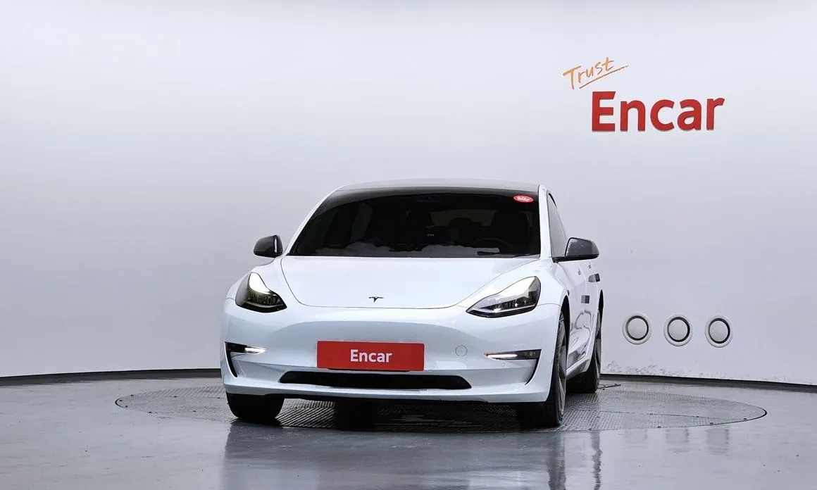 Tesla Model 3 — фото 3