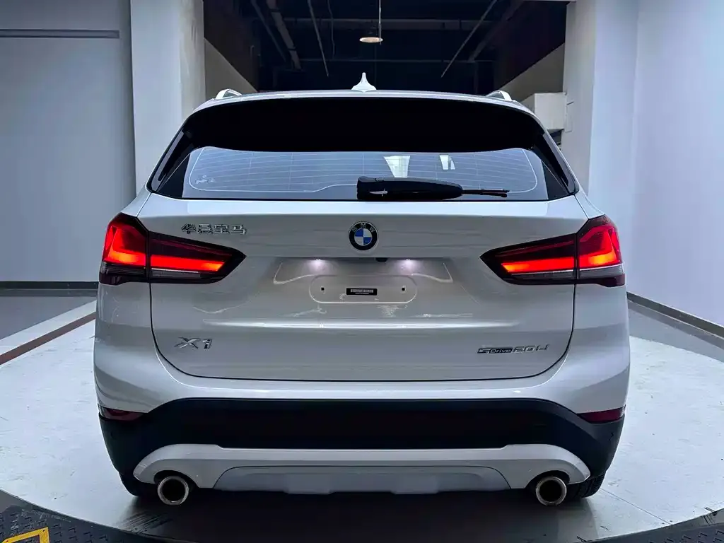 BMW X1 — фото 4