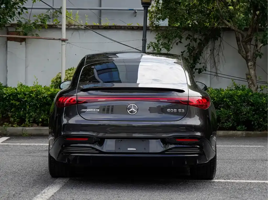 Mercedes-Benz EQS AMG — фото 5