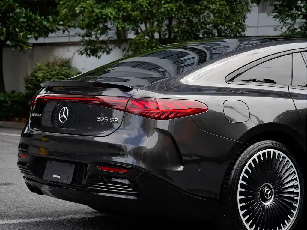 Mercedes-Benz EQS AMG — фото 4