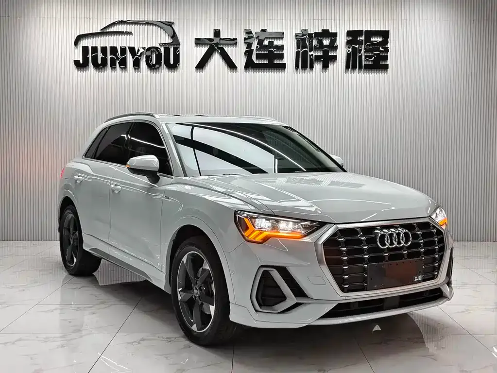 Audi Q3 — фото 6