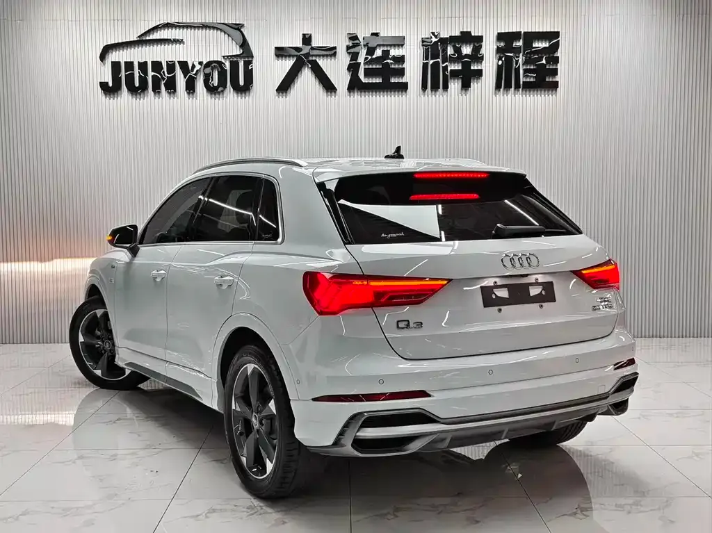 Audi Q3 — фото 4