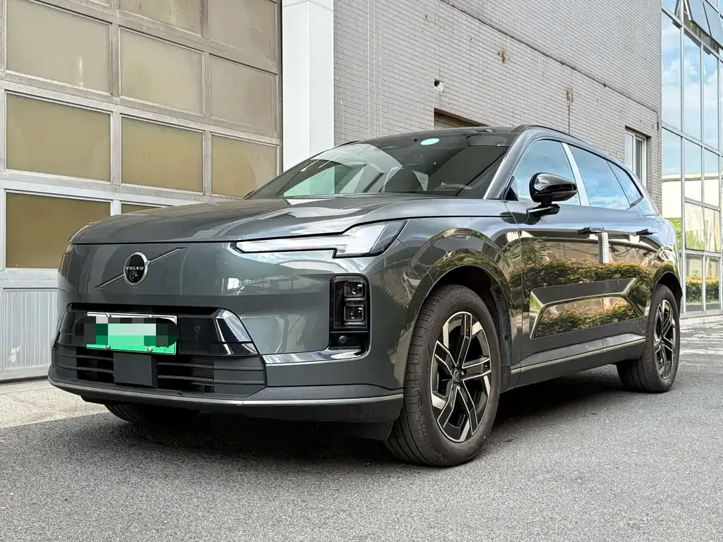 Volvo XC70 Plug-in Hybrid
