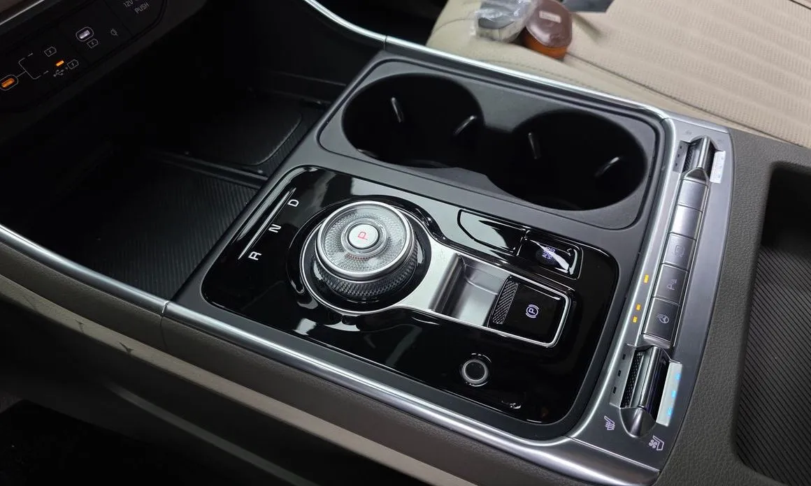 Kia Carnival — фото 10