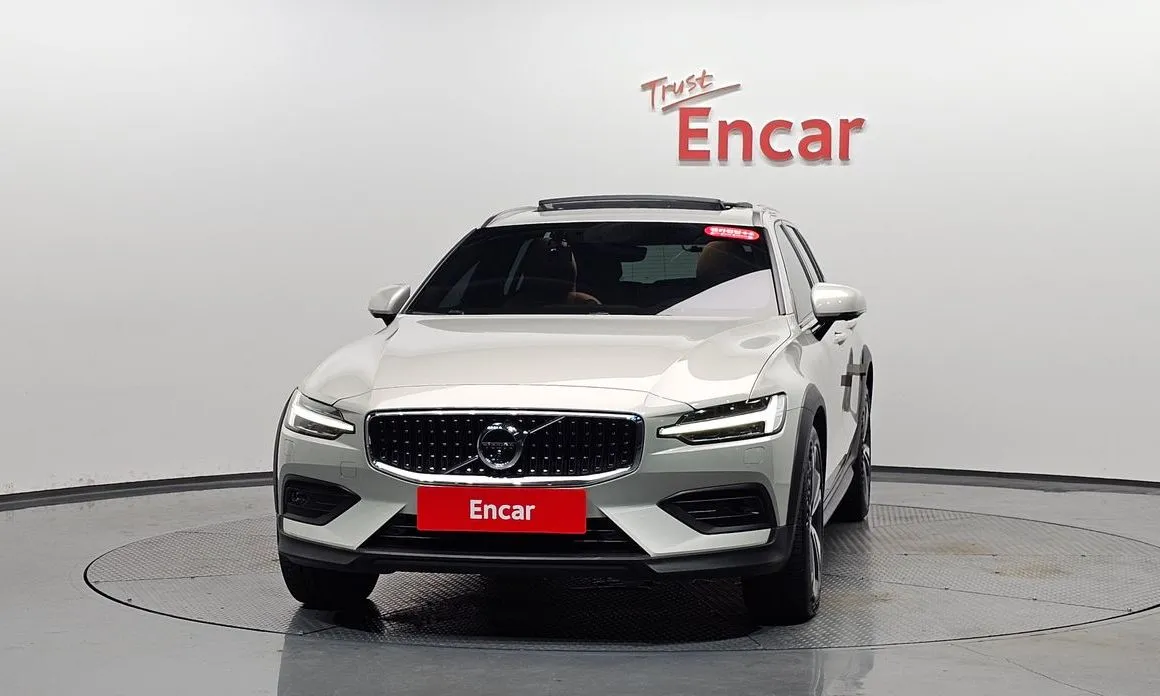 Volvo V60 2021 из KR, фото 8
