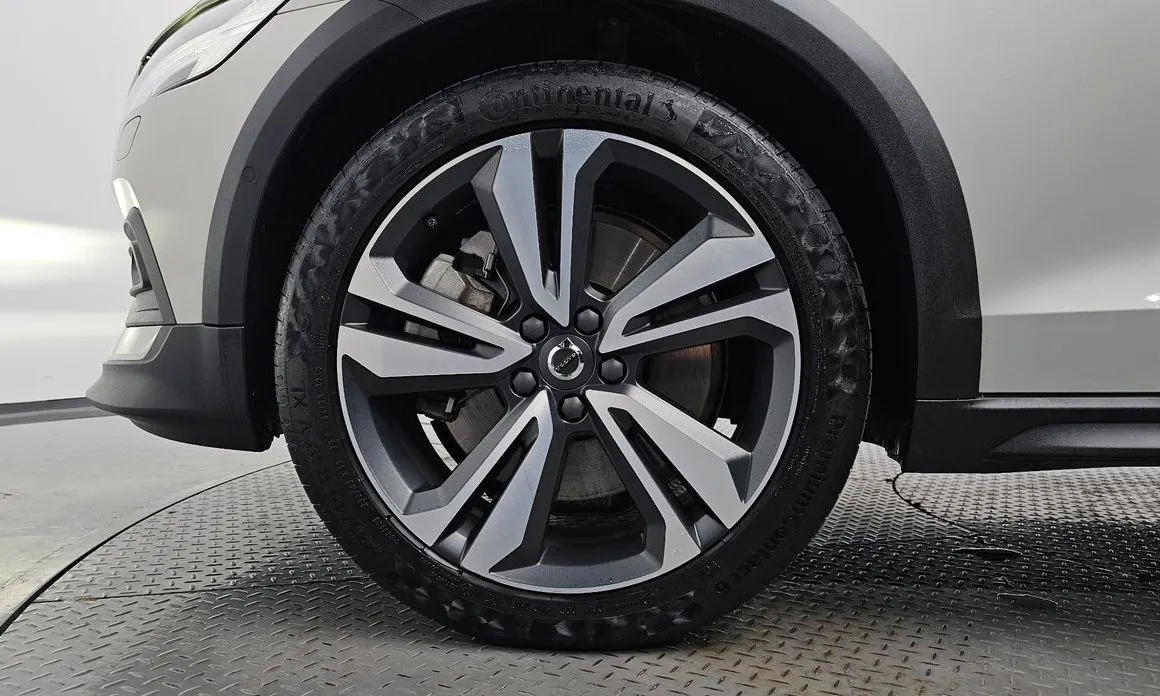 Volvo V60 2021 из KR, фото 6