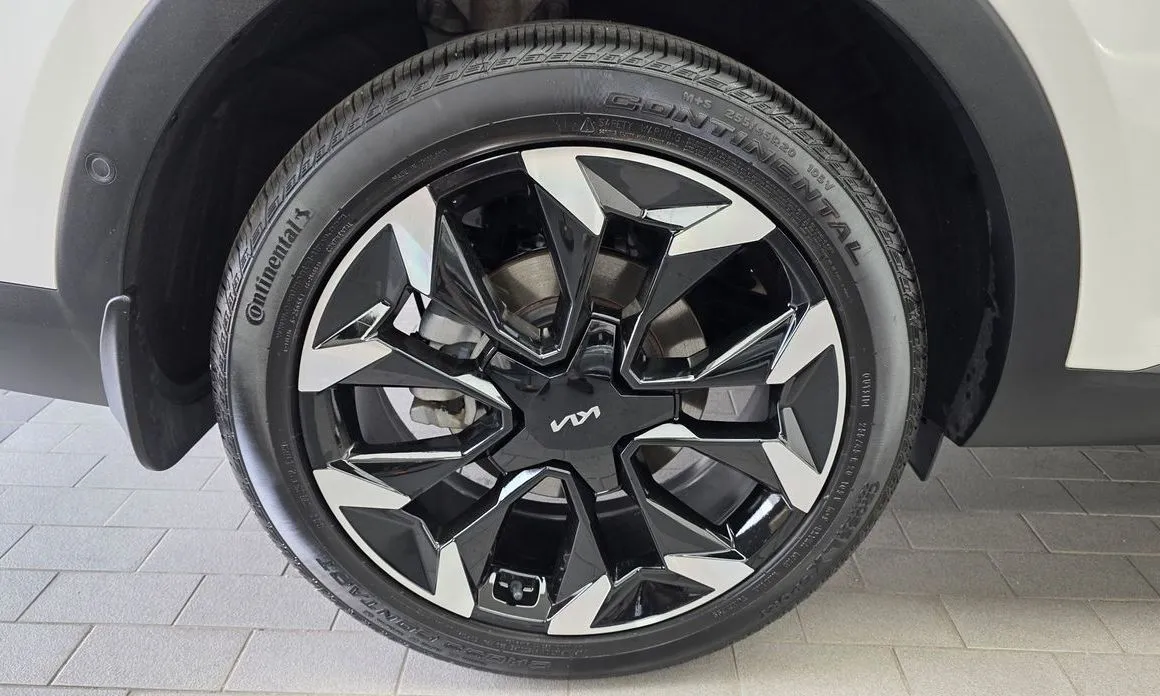 Kia Sorento — фото 8