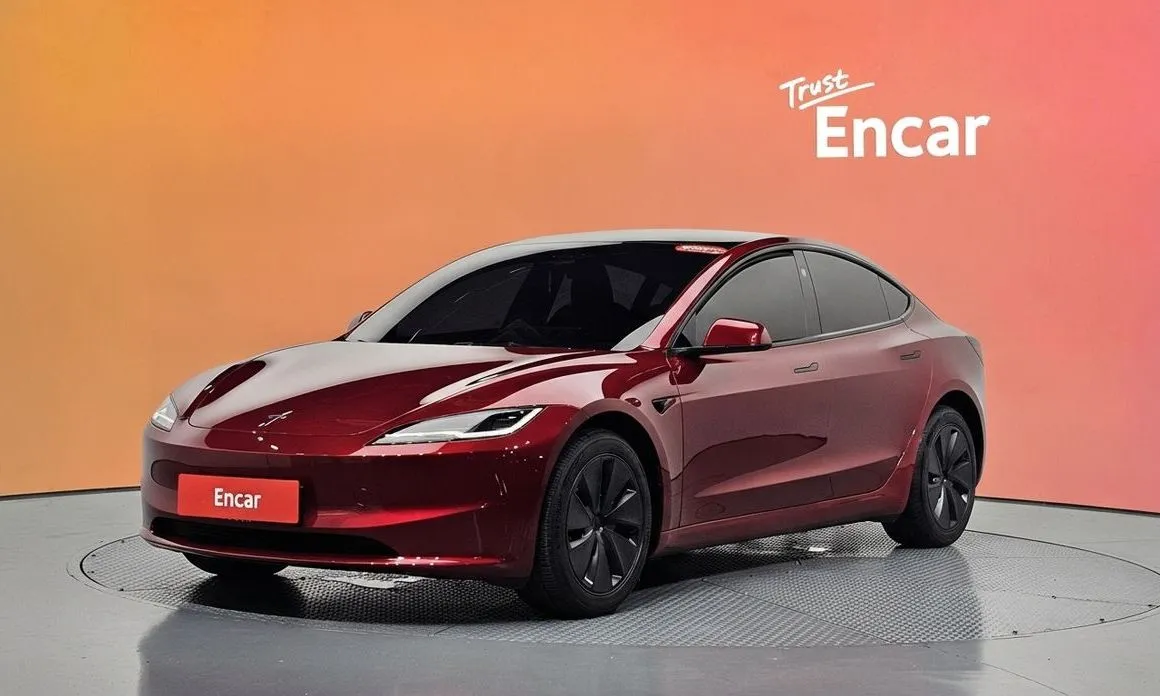 Tesla Model 3 — фото 1