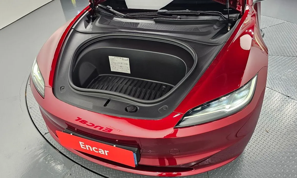 Tesla Model 3 — фото 10