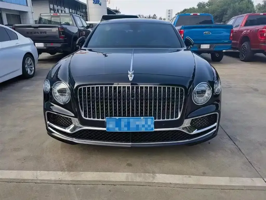Bentley Flying Spur — фото 2
