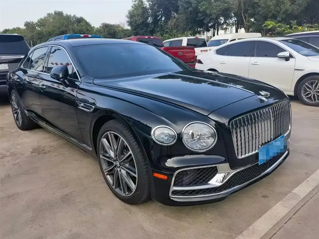 Bentley Flying Spur — фото 3
