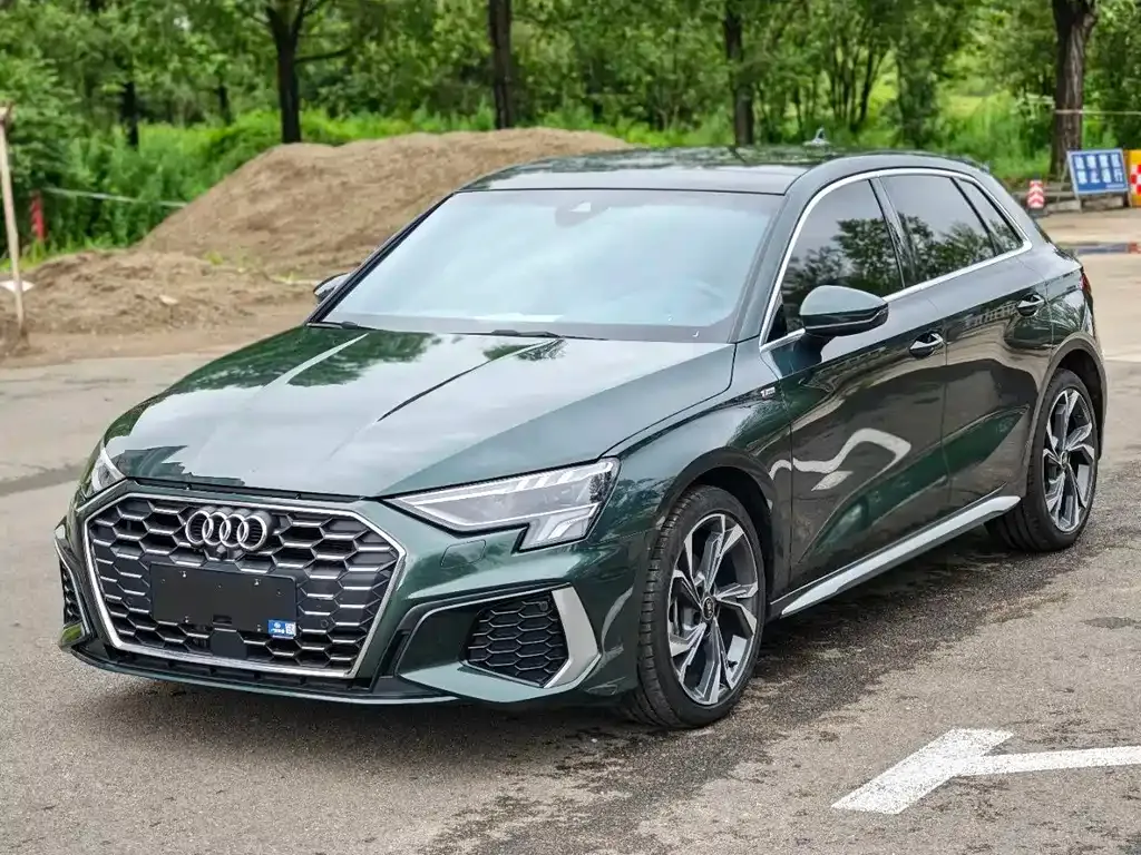 Audi A3 — фото 1