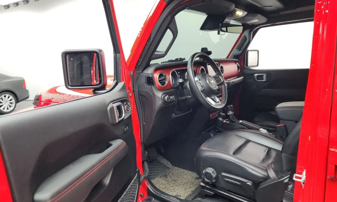 Jeep Wrangler — фото 10
